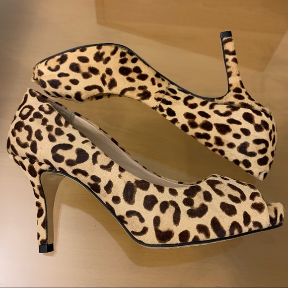 SOLD NWOT Vince Camuto Open Toe Heels - Picture 2 of 5